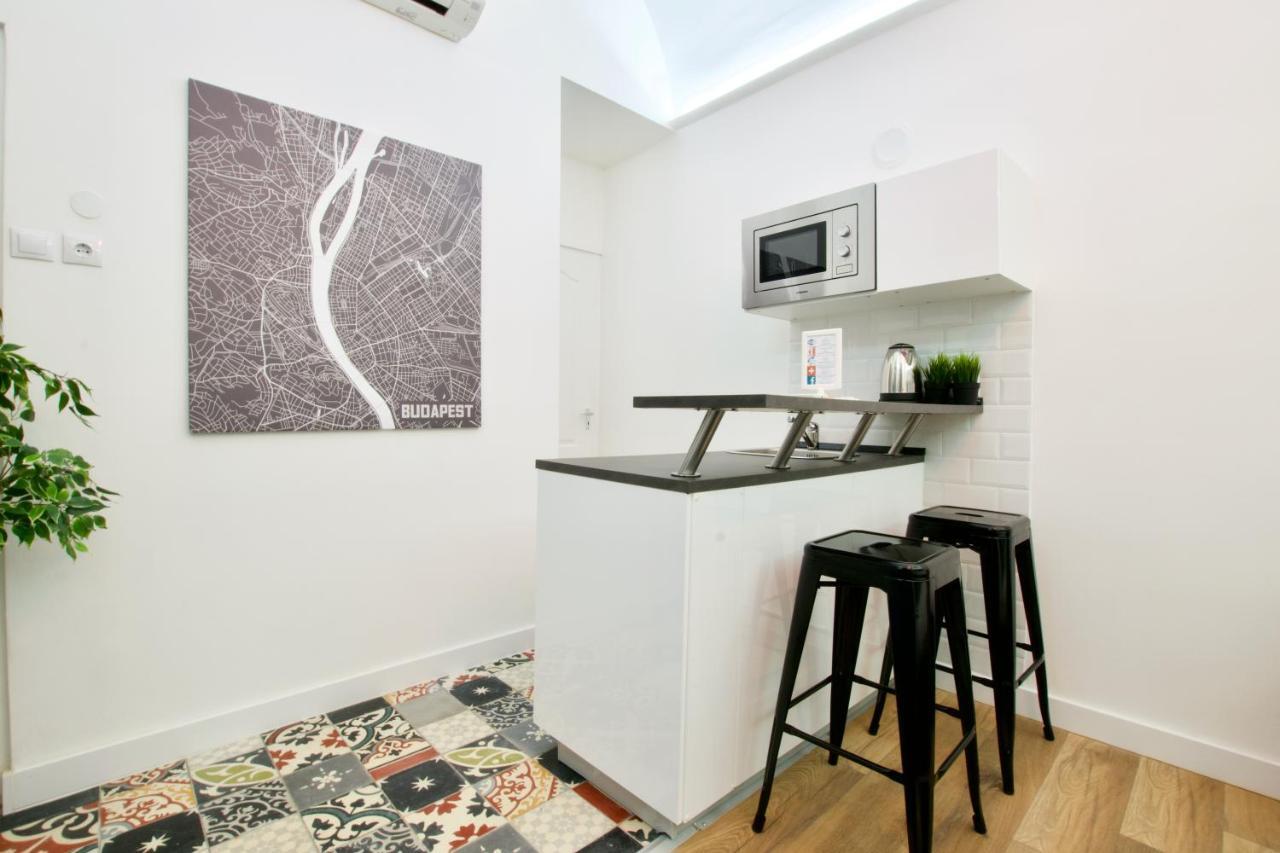 Standard Apartment By Hi5 - Nagysandor Street Budapest Bagian luar foto