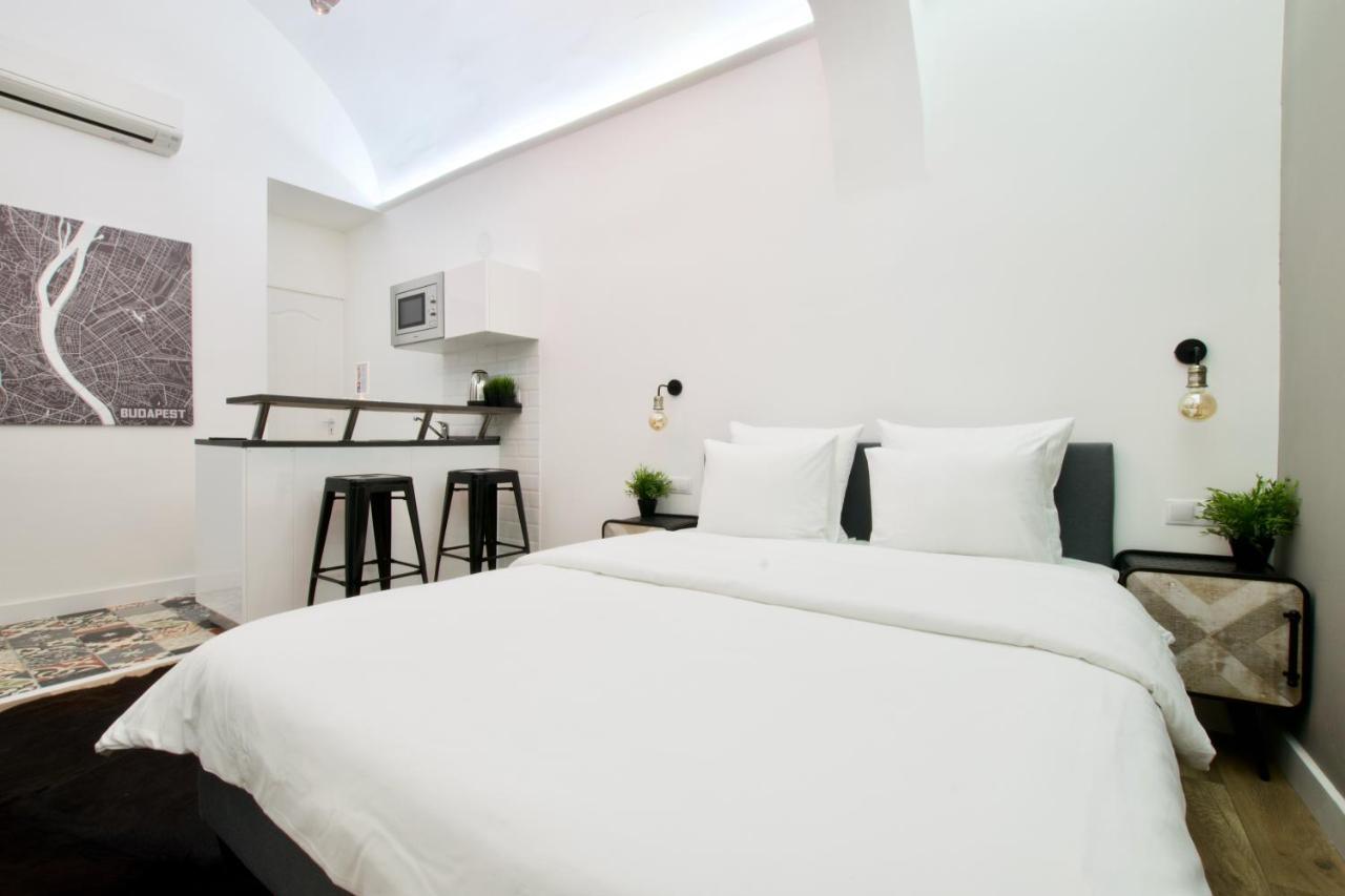 Standard Apartment By Hi5 - Nagysandor Street Budapest Bagian luar foto